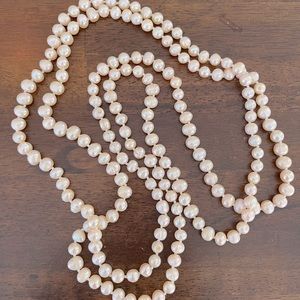 Light pink pearls. Freshwater look